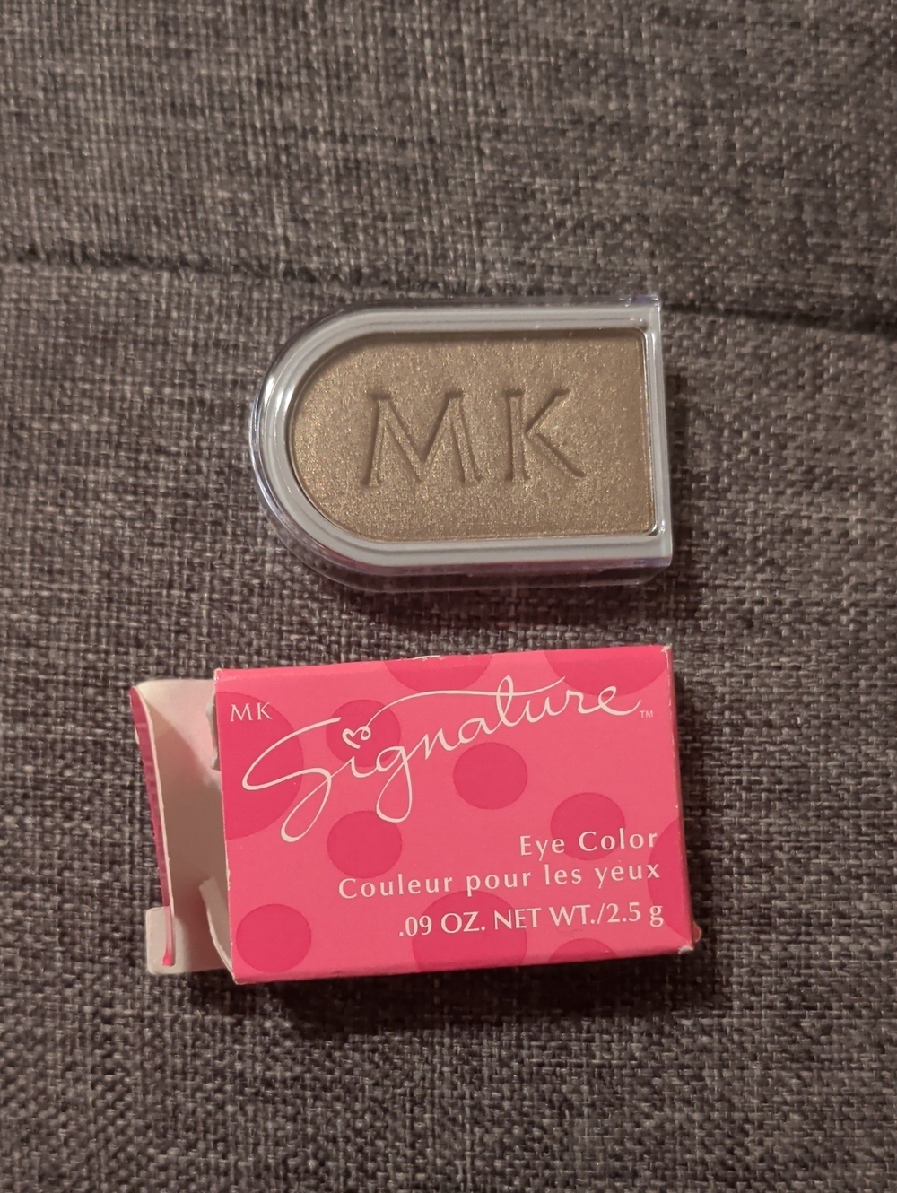 Mary Kay Vintage Signature Eye Color Eyeshadow - Vintage Gold